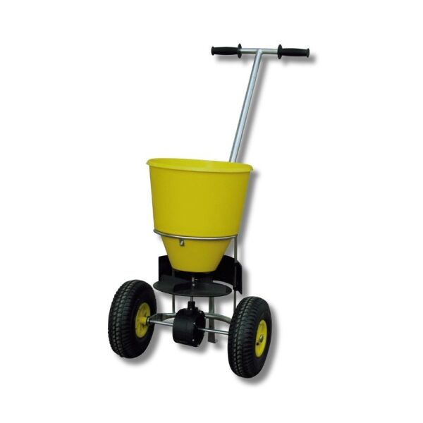 Épandeur à sel traîné